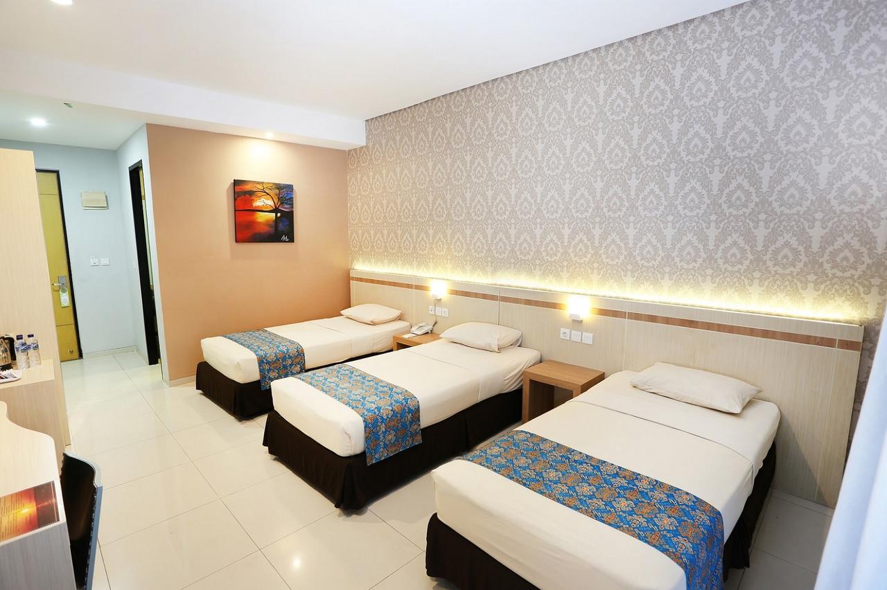 Tanjung Kodok Beach Resort Paciran Exterior photo